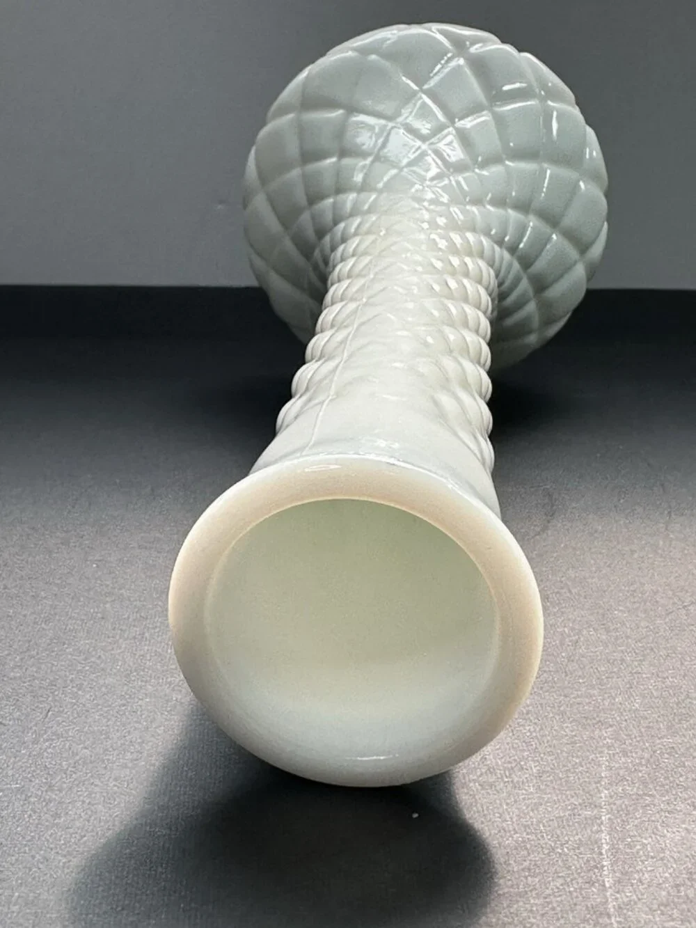 Vintage Hoosier Milk Glass Flower Bud Vase Quilted Diamond Pattern #4092